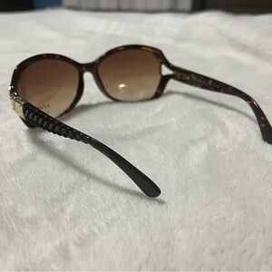 NWT NYS Collection women’s sunglasses UV 400 gold tone chic summer